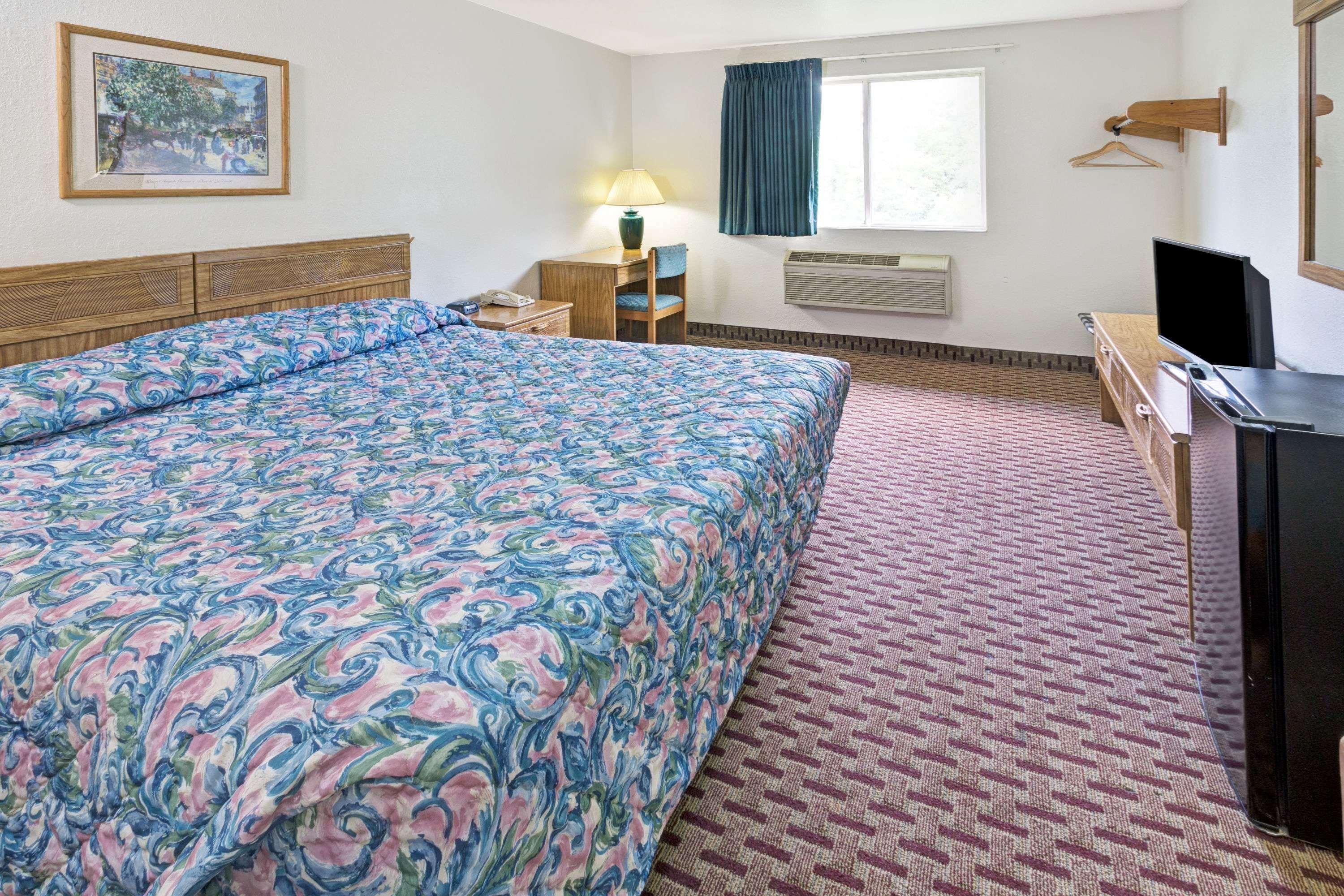 Super 8 By Wyndham Canonsburg/Pittsburgh Area Exterior photo